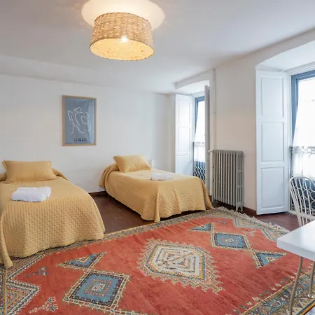 Piso Con Terraza リバデオ