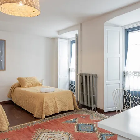 Piso Con Terraza リバデオ